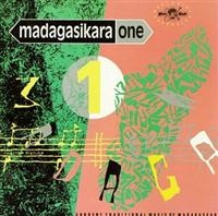 Various Artists - Current Traditional Music Of Madaga ryhmässä CD @ Bengans Skivbutik AB (1811300)