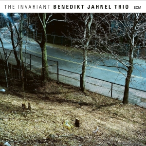 Benedikt Jahnel Trio - The Invariant ryhmässä CD @ Bengans Skivbutik AB (2281424)