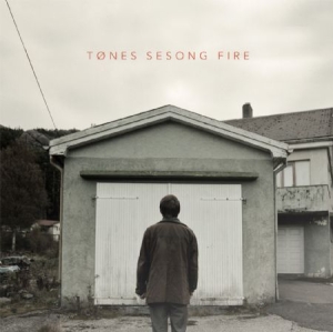 Tïnes - Sesong Fire ryhmässä CD @ Bengans Skivbutik AB (2538507)