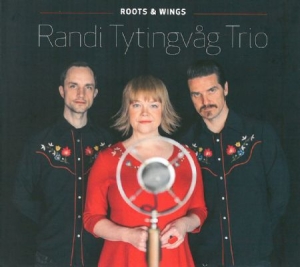 Tytingvåg Randi (Trio) - Roots & Wings ryhmässä ME SUOSITTELEMME / Joululahjavinkki: CD @ Bengans Skivbutik AB (2551745)