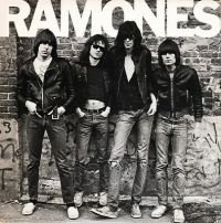 RAMONES - RAMONES (REMASTERED VINYL) ryhmässä Minishops / Ramones @ Bengans Skivbutik AB (3029840)