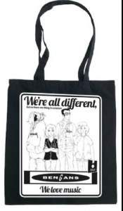 Bengans Tygpåse - We are all different (Svart) ryhmässä MERCHANDISE / Merchandise / K-Pop @ Bengans Skivbutik AB (3739553)