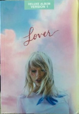 Taylor Swift - Lover (Deluxe Journal Version 1) ryhmässä Minishops / Taylor Swift @ Bengans Skivbutik AB (3750187)