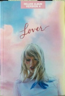 Taylor Swift - Lover (Deluxe Journal Version 4) ryhmässä Minishops / Taylor Swift @ Bengans Skivbutik AB (3750191)