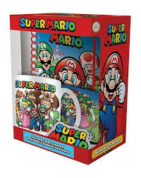 Mugg - Super Mario Evergreen Premium Gift Set (A5 Notebook. Mug. Coaster & Keychain) ryhmässä MERCH @ Bengans Skivbutik AB (3835694)