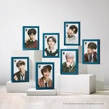 BTS - V - JIGSAW PUZZLE (108 piece + Frame + Photo Card) ryhmässä Minishops / K-Pop Minishops / BTS @ Bengans Skivbutik AB (3913140)