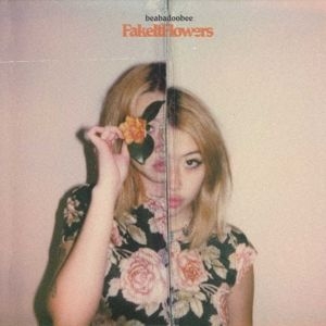 BEABADOOBEE - Fake It Flowers ryhmässä ME SUOSITTELEMME / Årsbästalistor 2020 / NME 2020 @ Bengans Skivbutik AB (4015077)