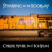 Chrissie Hynde - Standing In The Doorway: Chrissie H ryhmässä ME SUOSITTELEMME / Joululahjavinkki: CD @ Bengans Skivbutik AB (4021773)