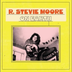 Moore R. Stevie - On Earth (Splatter) ryhmässä VINYYLI @ Bengans Skivbutik AB (4092256)