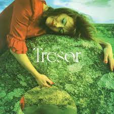 Gwenno - Tresor (Lp+Poster) ryhmässä ME SUOSITTELEMME / Årsbästalistor 2022 / Uncut 22 @ Bengans Skivbutik AB (4143165)