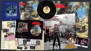 Tank - Honour & Blood (Black Vinyl Lp) ryhmässä VINYYLI @ Bengans Skivbutik AB (4147307)