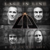 Last In Line - A Day In The Life (Silver Vinyl) ryhmässä VINYYLI @ Bengans Skivbutik AB (4181639)