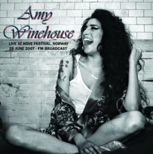 Winehouse Amy - Live At Hove Festival Norway 2007 ryhmässä Minishops / Amy Winehouse @ Bengans Skivbutik AB (4205693)