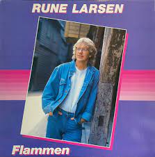 Rune Larsen - Flammen ryhmässä ME SUOSITTELEMME / Joululahjavinkki: CD @ Bengans Skivbutik AB (4237204)