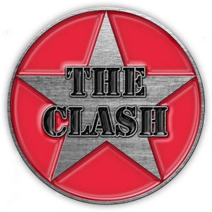 The Clash - Military Logo Pin Badge ryhmässä MERCH @ Bengans Skivbutik AB (4284675)