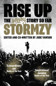 Stormzy - Rise Up. The #Merky Story So Far ryhmässä ME SUOSITTELEMME / Musiikkikirjat @ Bengans Skivbutik AB (4292960)