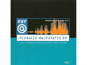 Pst/Q - Pluralis Majestatis ryhmässä CD @ Bengans Skivbutik AB (470466)