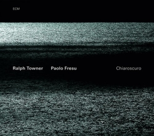 Ralph Towner / Paolo Fresu - Chiaroscuro ryhmässä CD @ Bengans Skivbutik AB (536166)