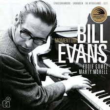 Bill Evans - Momentum ryhmässä ME SUOSITTELEMME / Perjantain julkaisut / Fredag den 7:e Juni 2024 @ Bengans Skivbutik AB (5537142)