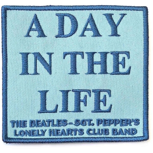 The Beatles - A Day In The Life Woven Patch ryhmässä MERCHANDISE / Merch / Pop-Rock @ Bengans Skivbutik AB (5538505)