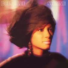 Dee C. Lee - Shrine ryhmässä ME SUOSITTELEMME / Perjantain julkaisut / Fredag den 12:e Juli 2024 @ Bengans Skivbutik AB (5550607)