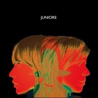 Juniore - Trois, Deux, Un ryhmässä ME SUOSITTELEMME / Perjantain julkaisut / Fredag den 13:e september 2024 @ Bengans Skivbutik AB (5558679)