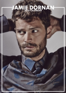 Jamie Dornan - 2025 Calendar ryhmässä ME SUOSITTELEMME / Perjantain julkaisut / Fredag den 16:e augusti @ Bengans Skivbutik AB (5560291)