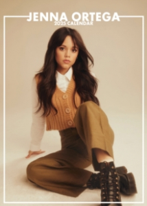 Jenna Ortega - 2025 Calendar ryhmässä ME SUOSITTELEMME / Perjantain julkaisut / Fredag den 16:e augusti @ Bengans Skivbutik AB (5560294)