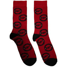 Kiss - Buzzsaw Logo Patt Red Socks (Eu 39-45) ryhmässä MERCHANDISE / Merch / Hårdrock @ Bengans Skivbutik AB (5564502)