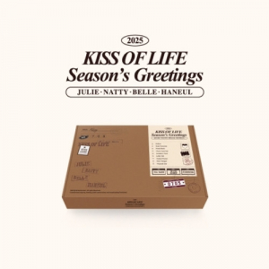 Kiss Of Life - 2025 Seasons Greetings + Photocard ryhmässä MERCHANDISE / Merch / Kommande / K-Pop @ Bengans Skivbutik AB (5571595)