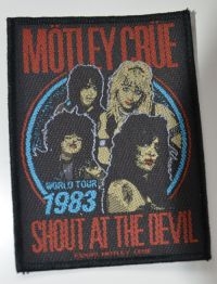 Motley Crue - Patch Shout At The Devil (7,7 X 10, ryhmässä MERCHANDISE / Accessoarer / Hårdrock @ Bengans Skivbutik AB (5577333)