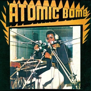 Onyeabor William - Atomic Bomb (Fission Red Vinyl) ryhmässä VINYYLI / Kommande / Pop-Rock @ Bengans Skivbutik AB (5584933)