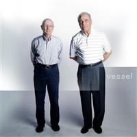 TWENTY ONE PILOTS - VESSEL ryhmässä -Start CD1 @ Bengans Skivbutik AB (629759)