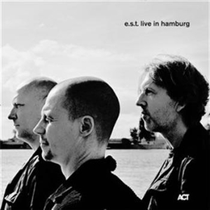 Est Esbjörn Svensson Trio - E.S.T. Live In Hamburg ryhmässä CRM - Svensk jazz både lp och cd @ Bengans Skivbutik AB (657401)