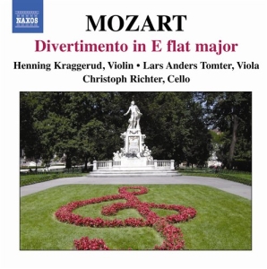 Mozart - Divertimento In E Flat Major ryhmässä ME SUOSITTELEMME / Joululahjavinkki: CD @ Bengans Skivbutik AB (659465)