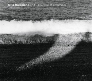 Julia Hülsmann Trio - The End Of A Summer ryhmässä ME SUOSITTELEMME / Klassiska lablar / ECM Records @ Bengans Skivbutik AB (686348)