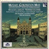 Mozart - Mässa C-Dur Kröningsmässan ryhmässä CD / Klassiskt @ Bengans Skivbutik AB (644006)